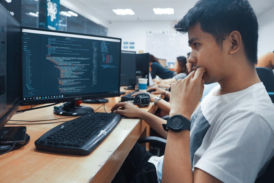 croatian students coding together